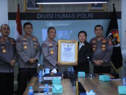 Divhumas Polri Raih Presisi Award Atas Prestasi Strategi Komunikasi Publik