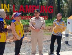 Sulpakar Ajak Gubernur Lampung Ke Desa Wiralaga,,Jalan Provinsi Akan Di Perbaiki