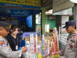 Ramadhan Kondusif, Jajaran Sat Binmas Melaksanakan Sambang Serta Mengecek Para Penjual Kembang Api