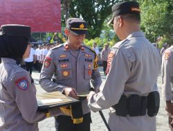 Ungkap Kasus Narkotika, Empat Anggota Polsek KPL Yapen Terima Penghargaan dari Kapolres