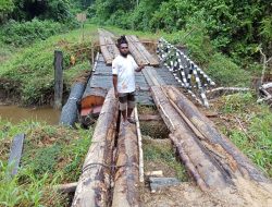 Jembatan Rusak di Moskona Selatan, Ignatius Desak Pemerintah Segera Bertindak