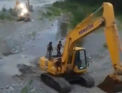 Bukti Serius! Polda Papua Barat Tindak Tegas Tambang Emas Ilegal, Alat Berat di Amankan