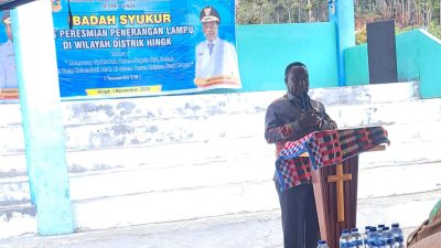 Bupati Pegaf Dominggus Saiba Resmikan Penerangan Listrik di Distrik Hingk
