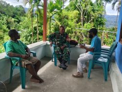 Bangun Kebersamaan di Wilayah Binaan, Babinsa Kramamongga Gelar Komsos Bersama Kepala Kampung Kwamkuamur