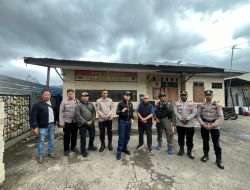 Irwil V Itwasum Polri Tinjau Polsek Kamuu Pasca Penyerangan dengan Anak Panah