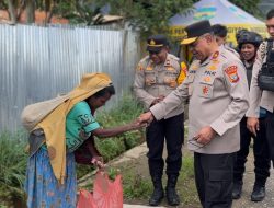 Kapolda Papua Tengah Borong Dagangan Mama-Mama Papua, Wujud Kepedulian terhadap Ekonomi Warga